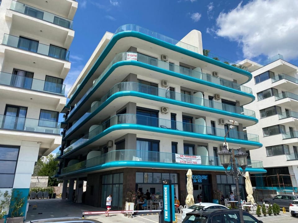 Sara - Endless Summer Mamaia Nord Apartaments Apartment in Constanța County