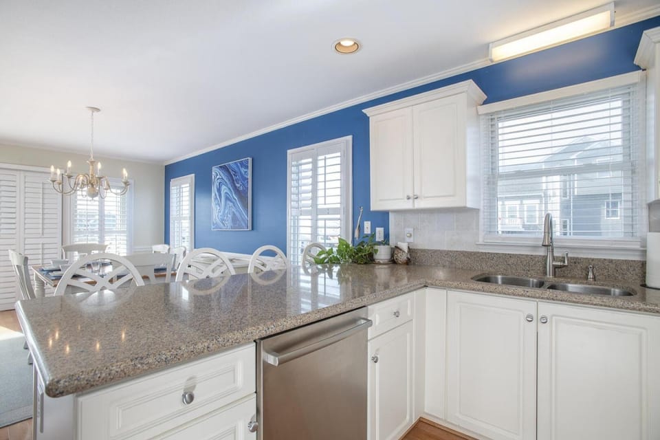 Azure home House in Emerald Isle