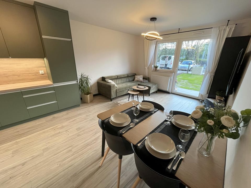 Living room, Dining area
