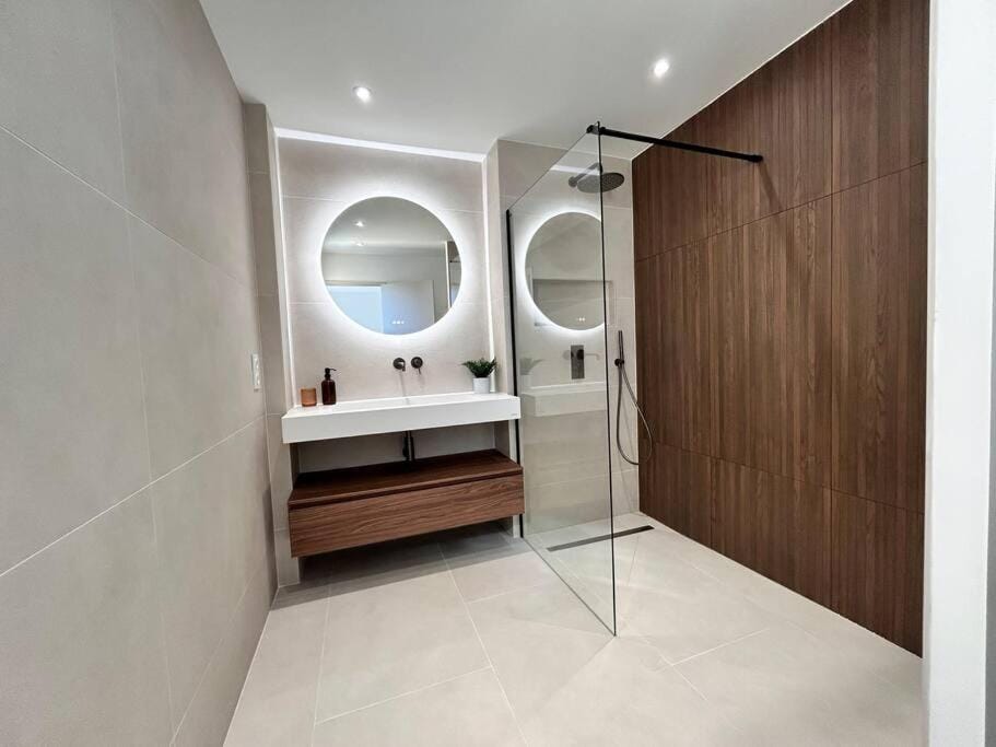 Prestige - 4 pers Neuf Vue Mer - Hyper centre Apartment in Saint-Raphael