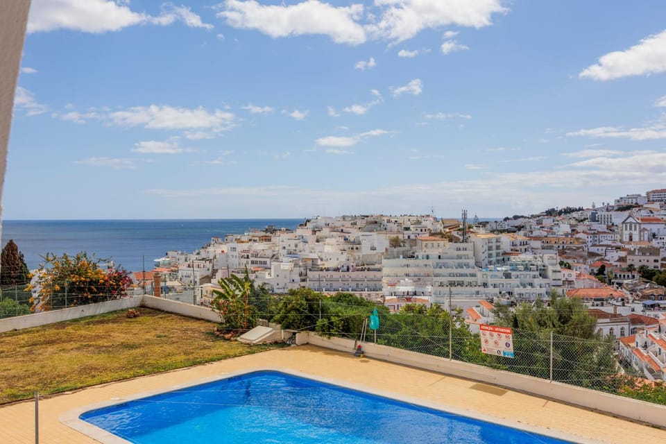 Property building, Natural landscape, City view, Pool view, Sea view, Swimming pool