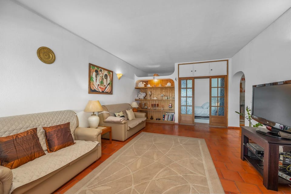 Communal lounge/ TV room, TV and multimedia, Living room