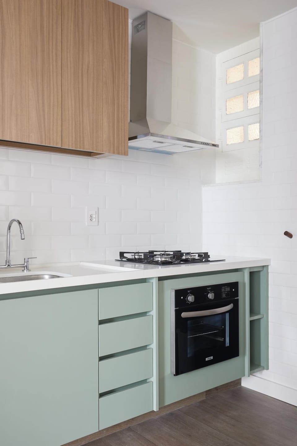 Kitchen or kitchenette, pet friendly, stove