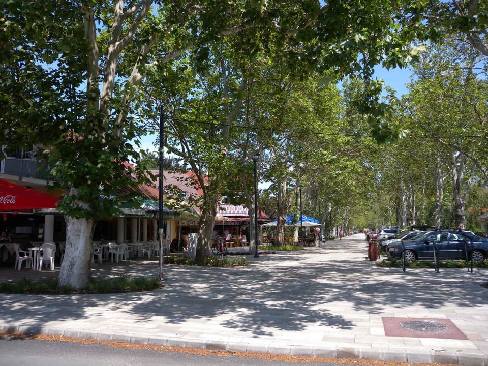 Nearby landmark, Summer