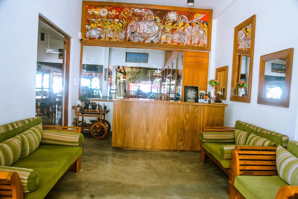 Surf Sea Breeze Hotel in Mirissa