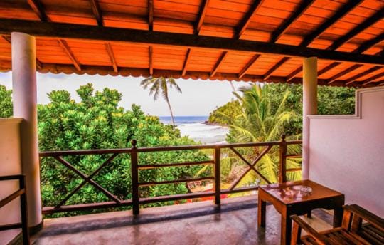 Surf Sea Breeze Hotel in Mirissa