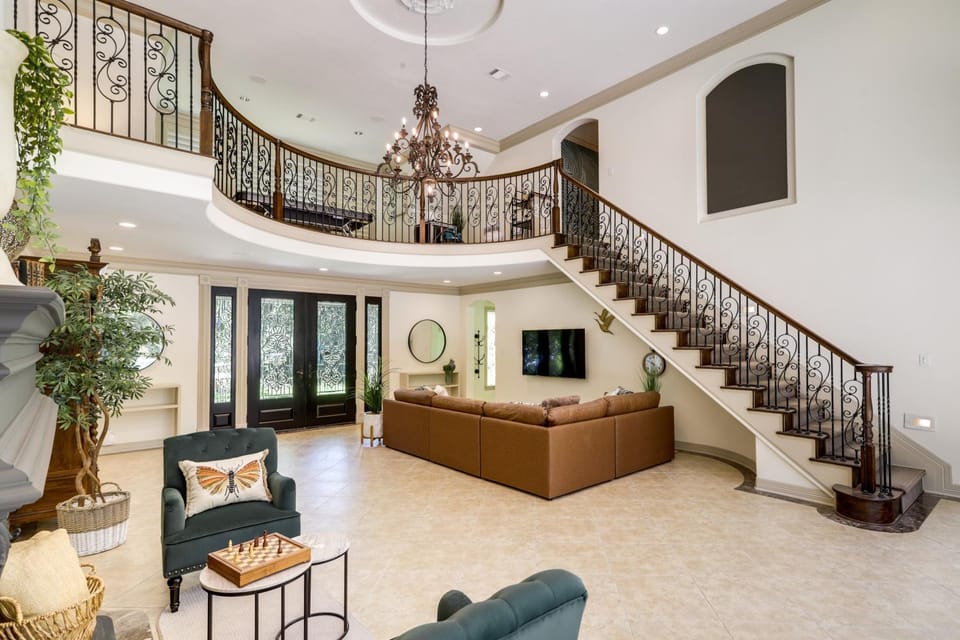 Private 25 Acre Estate w/ Lake: Fish & Canoe! House in Harris County