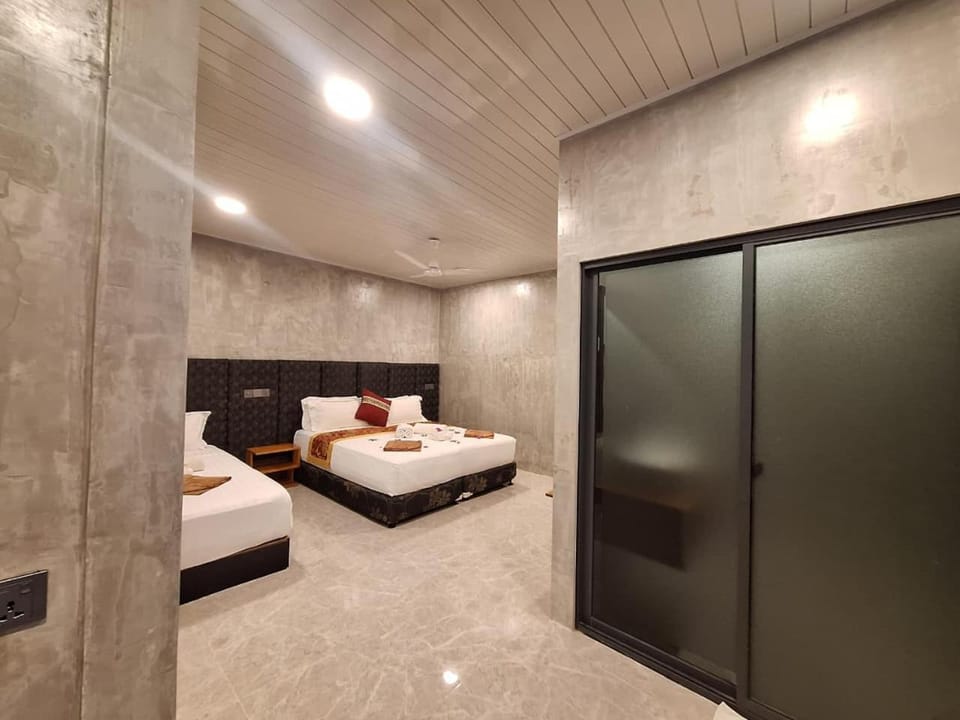 New Breeze Thoddoo Inn Bed and Breakfast in Maldives