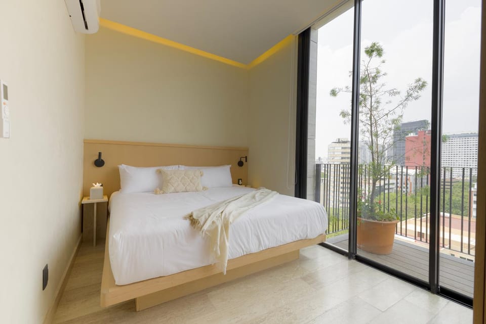 Bed, Photo of the whole room