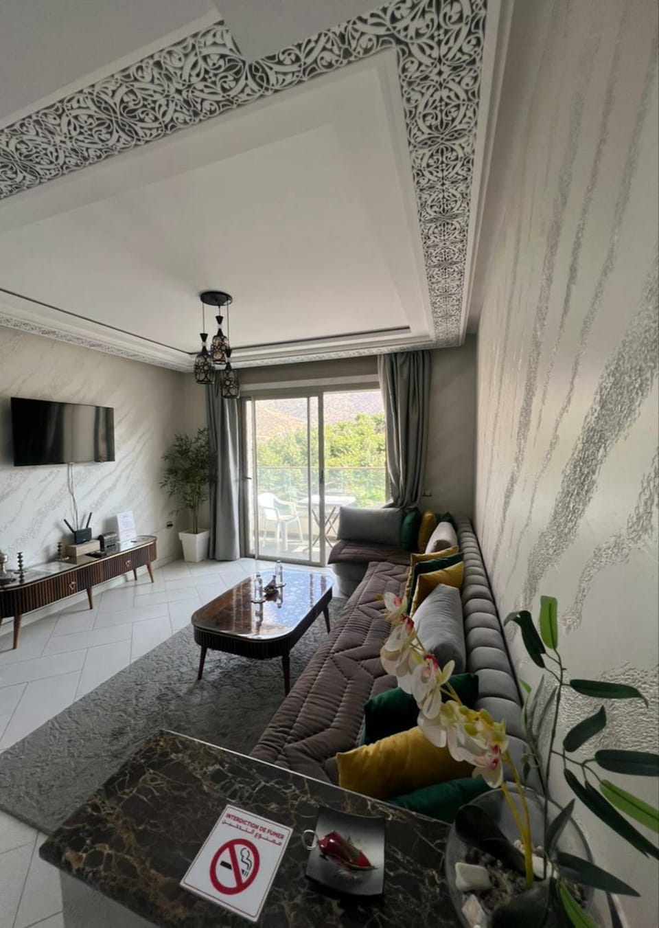 TV and multimedia, Living room, Lounge or bar