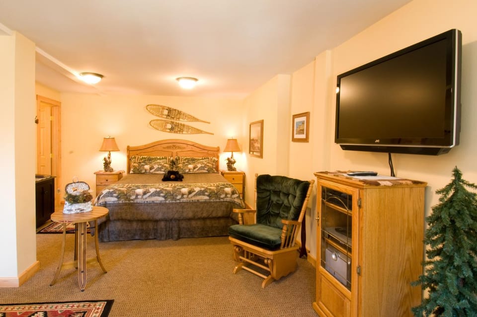 Bed, TV and multimedia