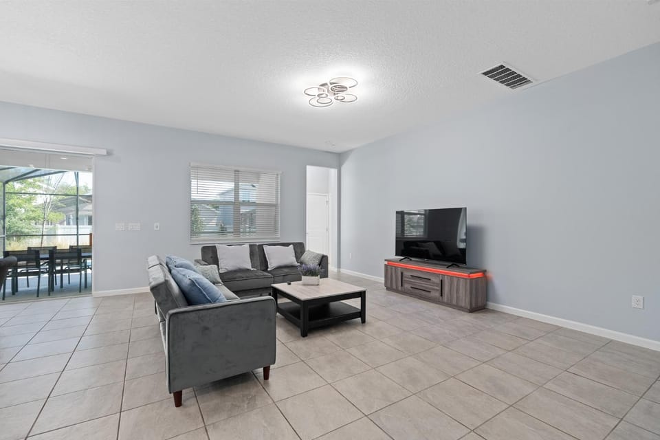 Cozy Master Room with Private Bath Vacation rental in Kissimmee