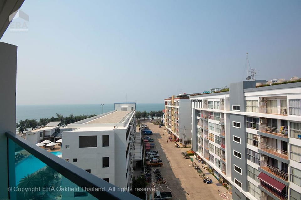 Grand Blue Beach Condo - Laem Mae Phim Beach Apartment in Chon Buri Changwat