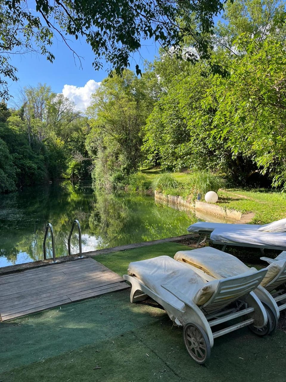 Lake view, sunbed