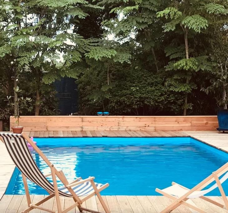 Garden view, Pool view, Swimming pool, sunbed