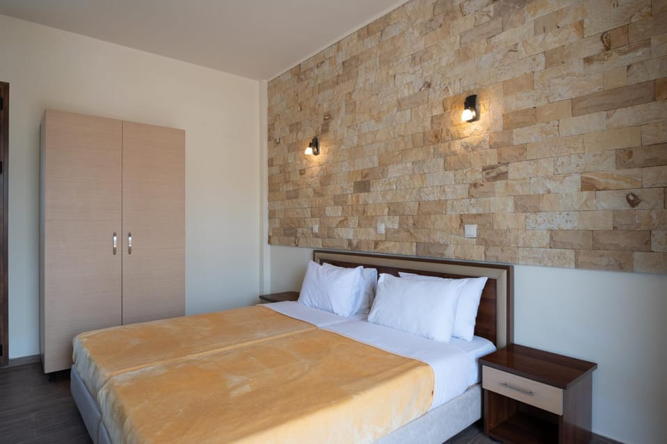 Bed, Bedroom, wardrobe