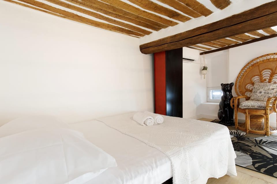 Bed, Bedroom