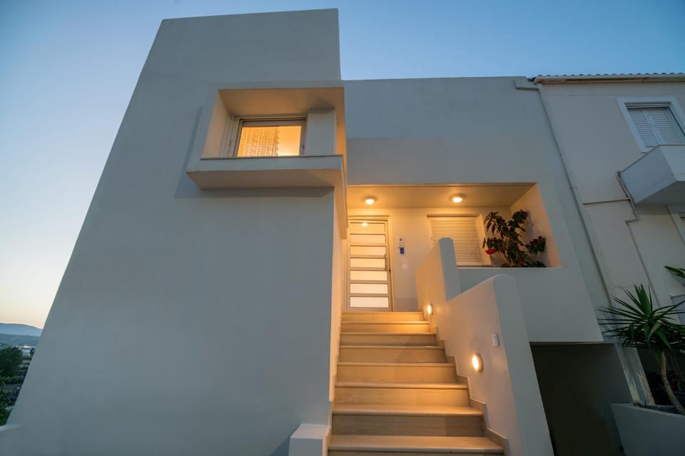 Sophia's Owl Flew Away Maisonette Apartment in Lasithi