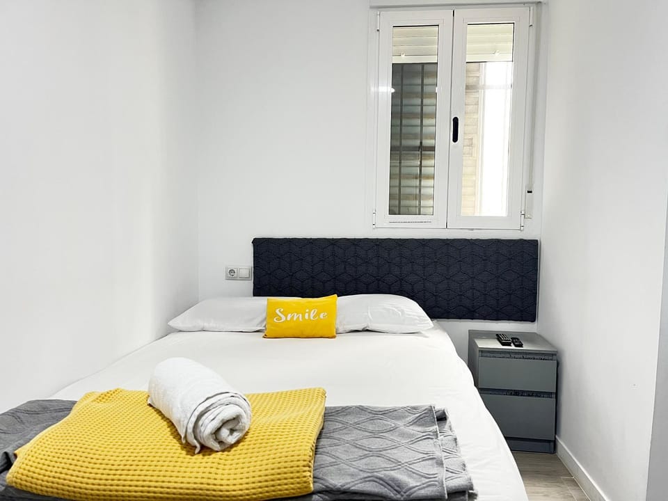 Bed, Bedroom, internet
