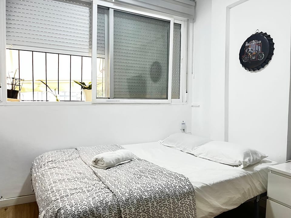 Bed, Bedroom, internet