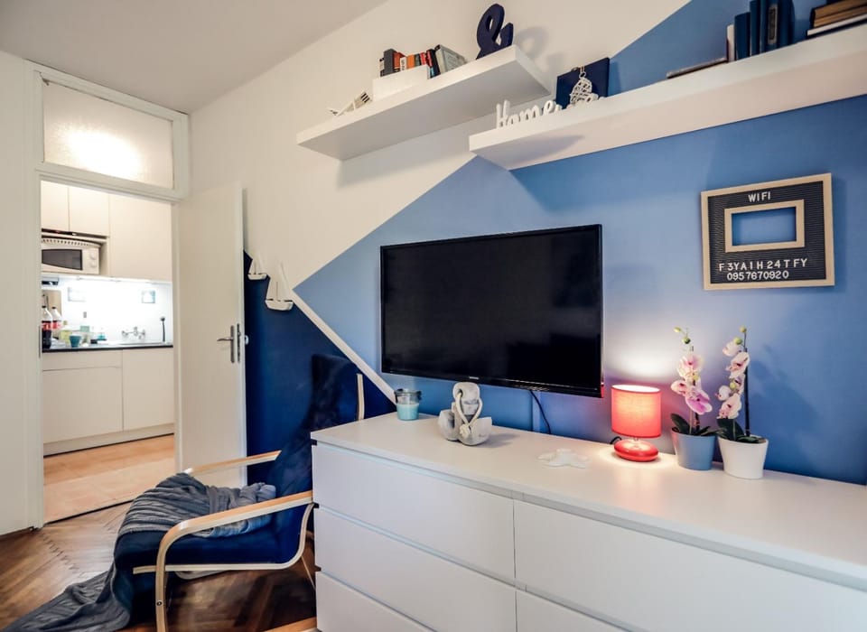 TV and multimedia, Living room