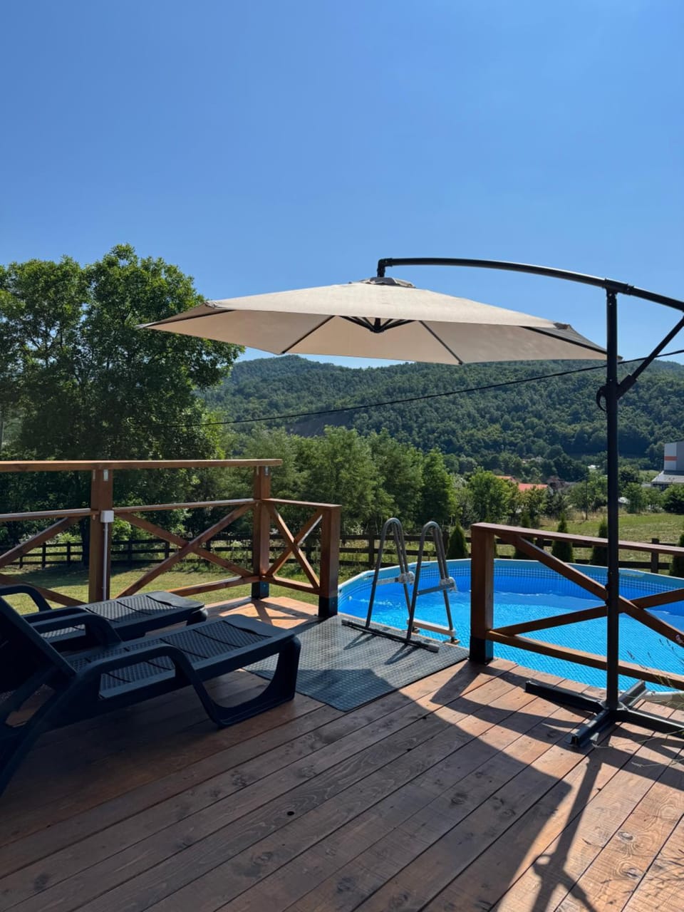Brvnara Beli House in Serbia