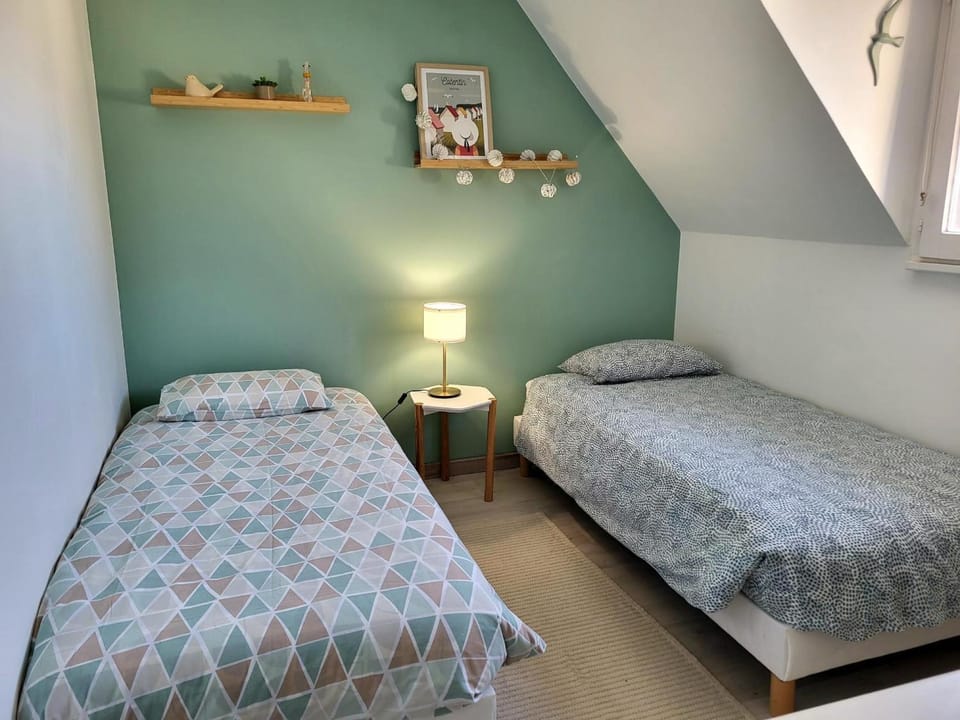 Property building, Living room, Bedroom