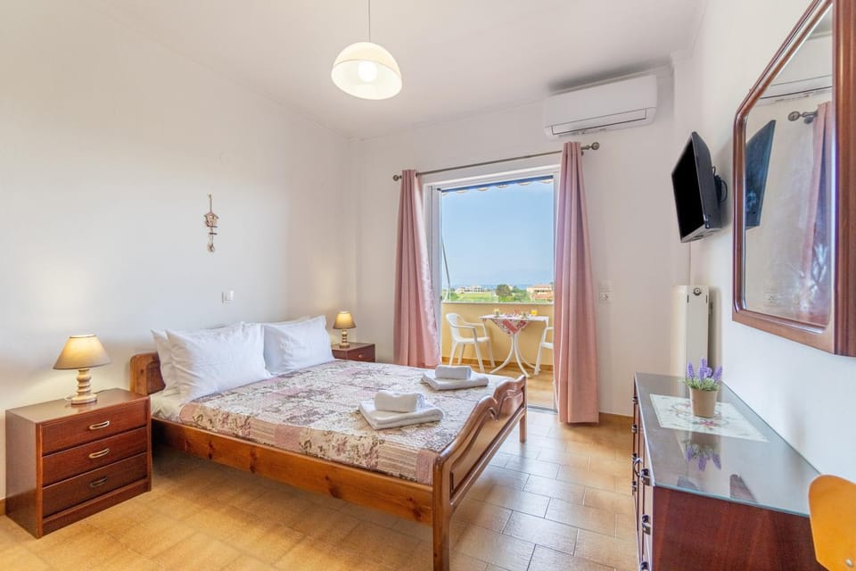Living room, Bedroom