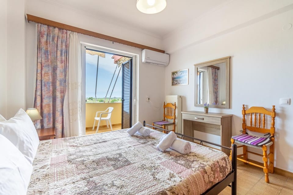 Property building, Living room, Bedroom