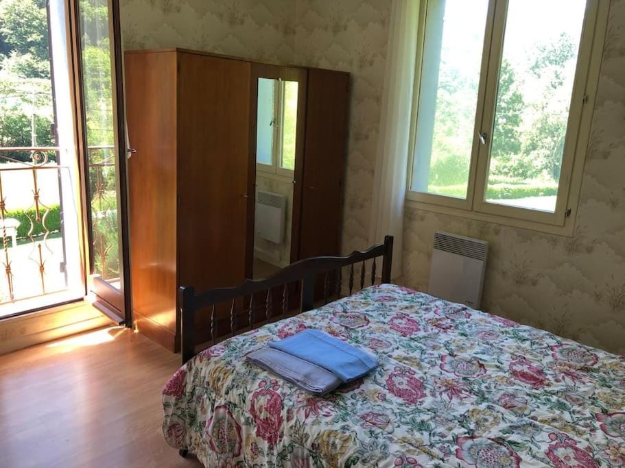 Appartement Chez Place à Estaing N°2 Apartment in Arrens-Marsous