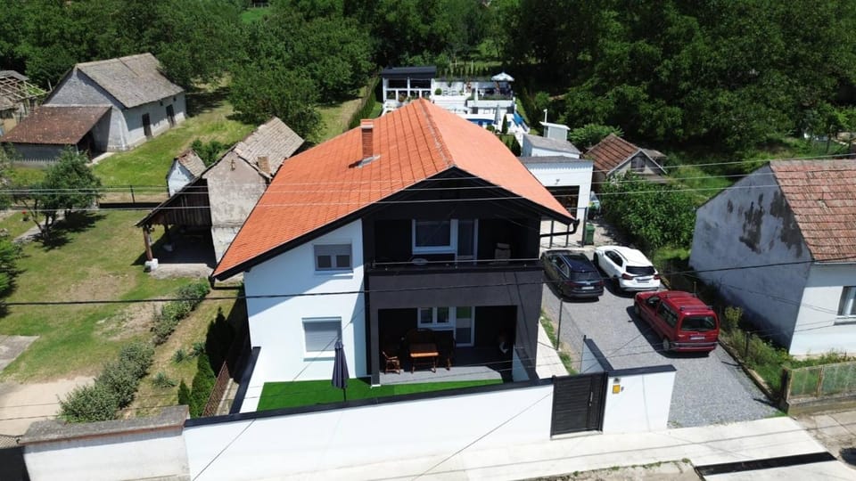Property building, Neighbourhood, Street view, Parking