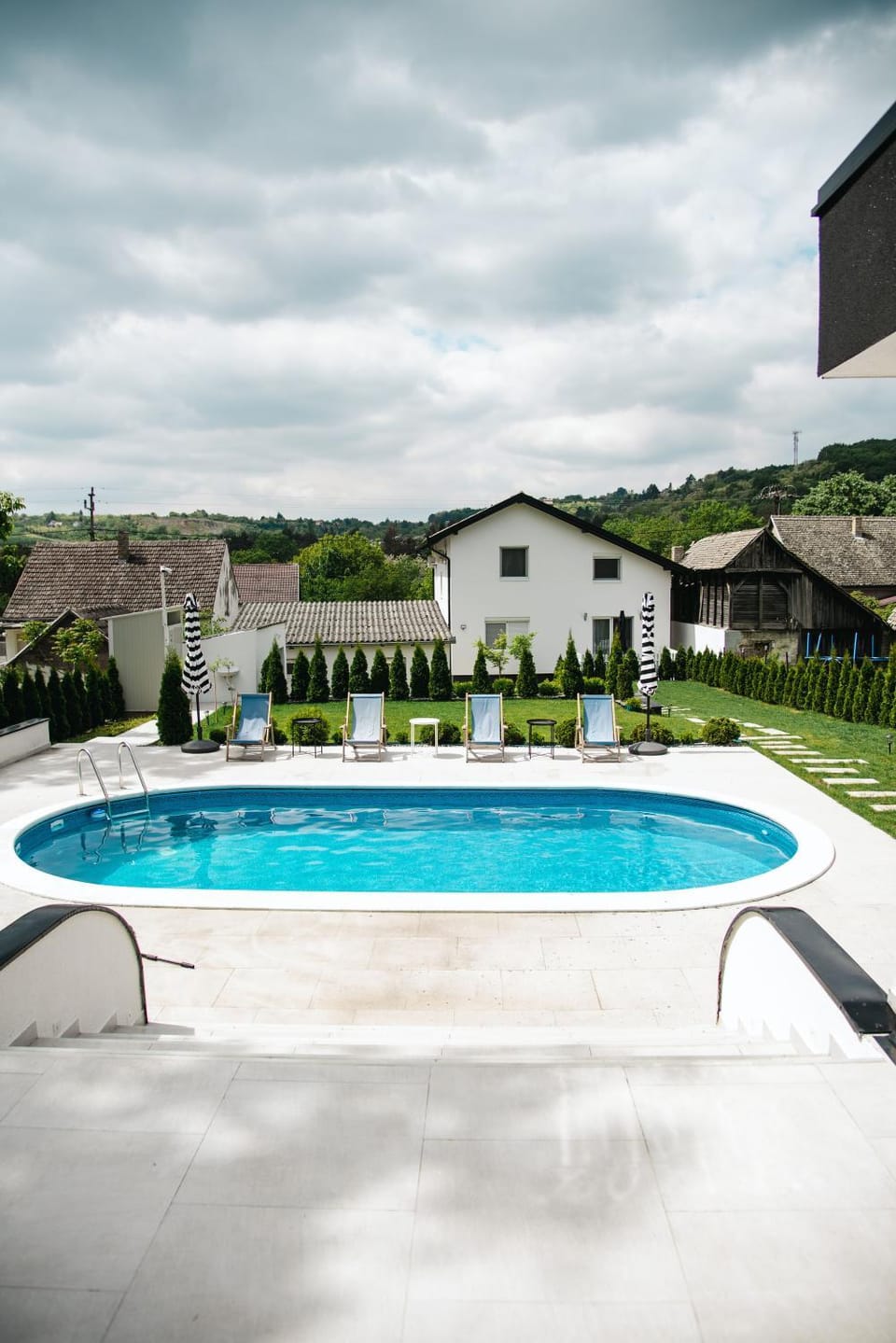 Mountain view, Pool view, Swimming pool
