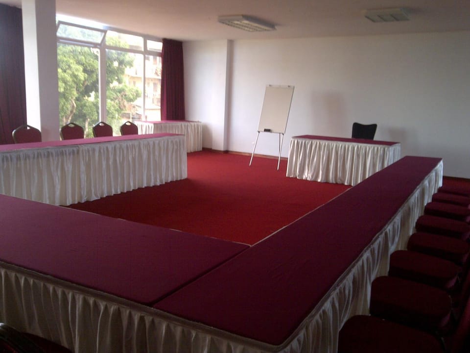 Meeting/conference room