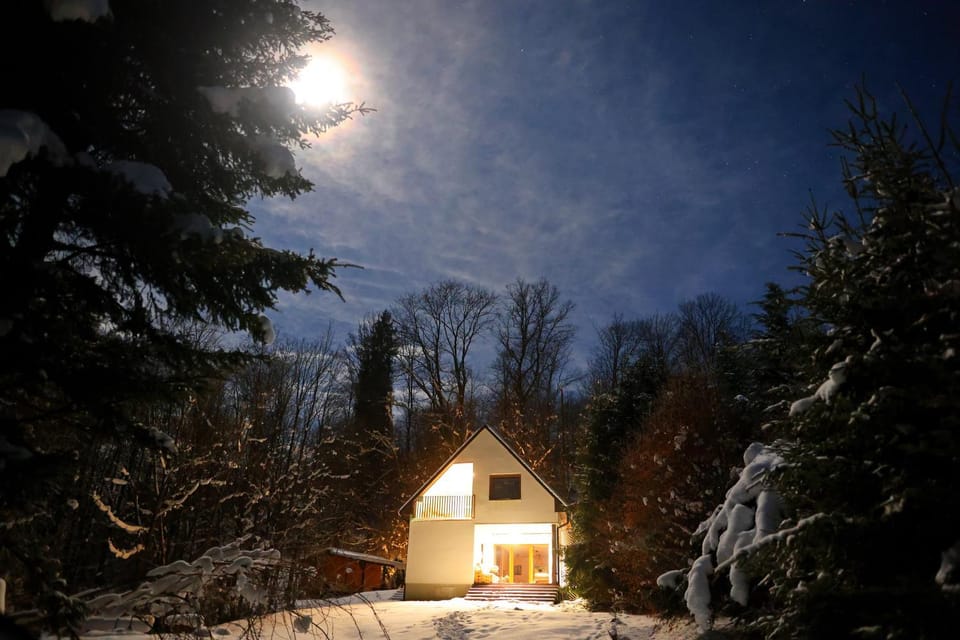 Blisko i nad Soline i w góry, kominek, ognisko i wędzarnia House in Poland