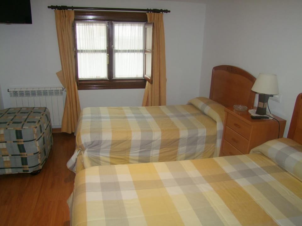 Pension Gades Bed and Breakfast in Western coast of Cantabria
