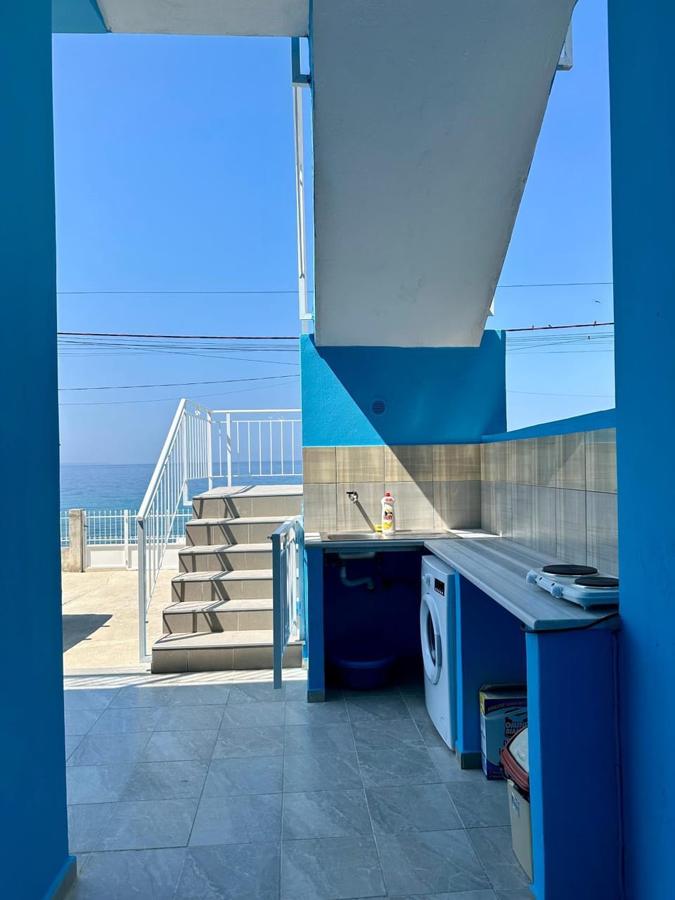 View (from property/room), Balcony/Terrace, Kitchen or kitchenette