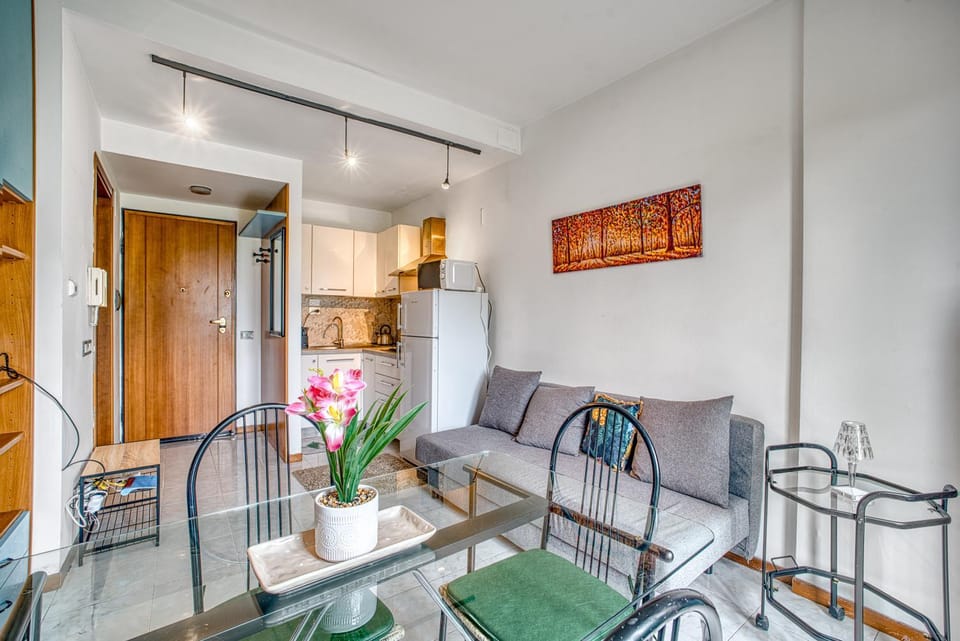 Kitchen or kitchenette, Living room, Dining area
