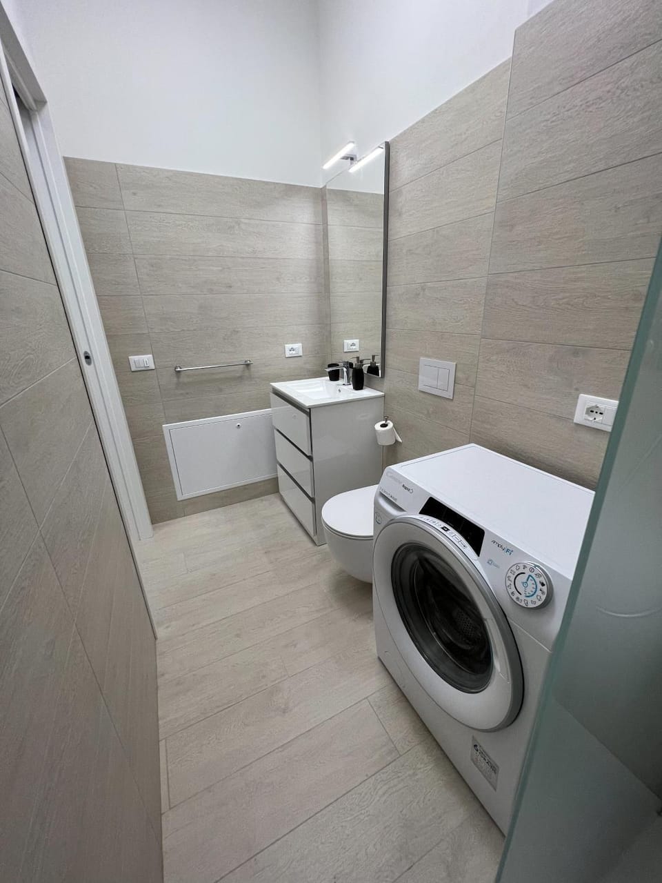 Shower, Toilet, Bathroom, washing machine