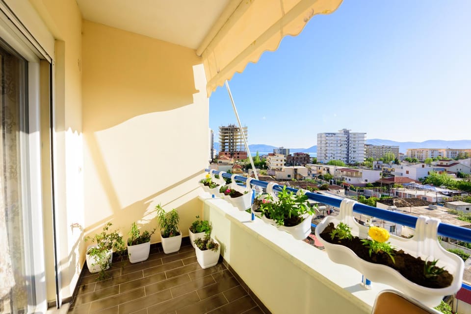Balcony/Terrace, City view