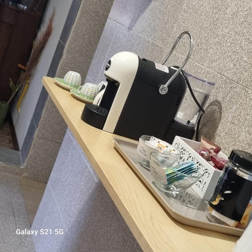 Coffee/tea facilities, Kitchen or kitchenette, Food and drinks