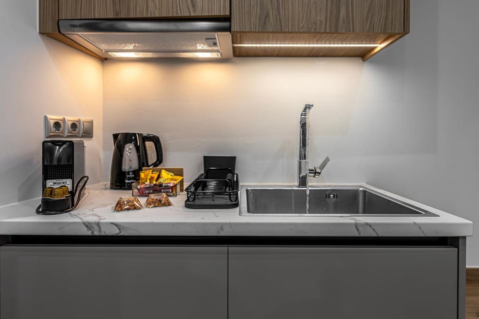 Stylish Living-Ioli Apartment in Athens