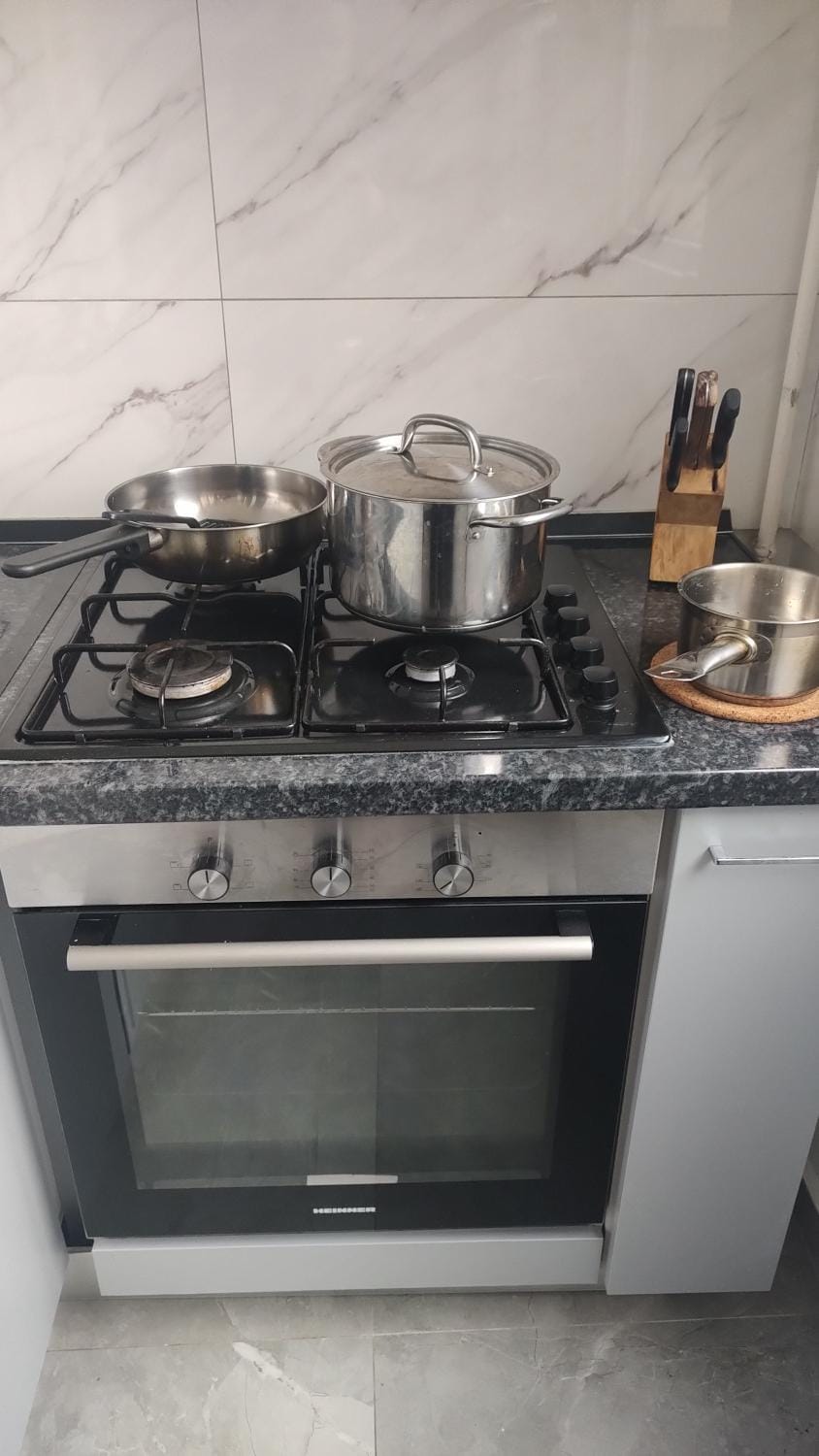 Calm-Luxury Modern Studio Free Parking Air Conditioning Espresso Bright View Complet Utilat Apartment in Bucharest