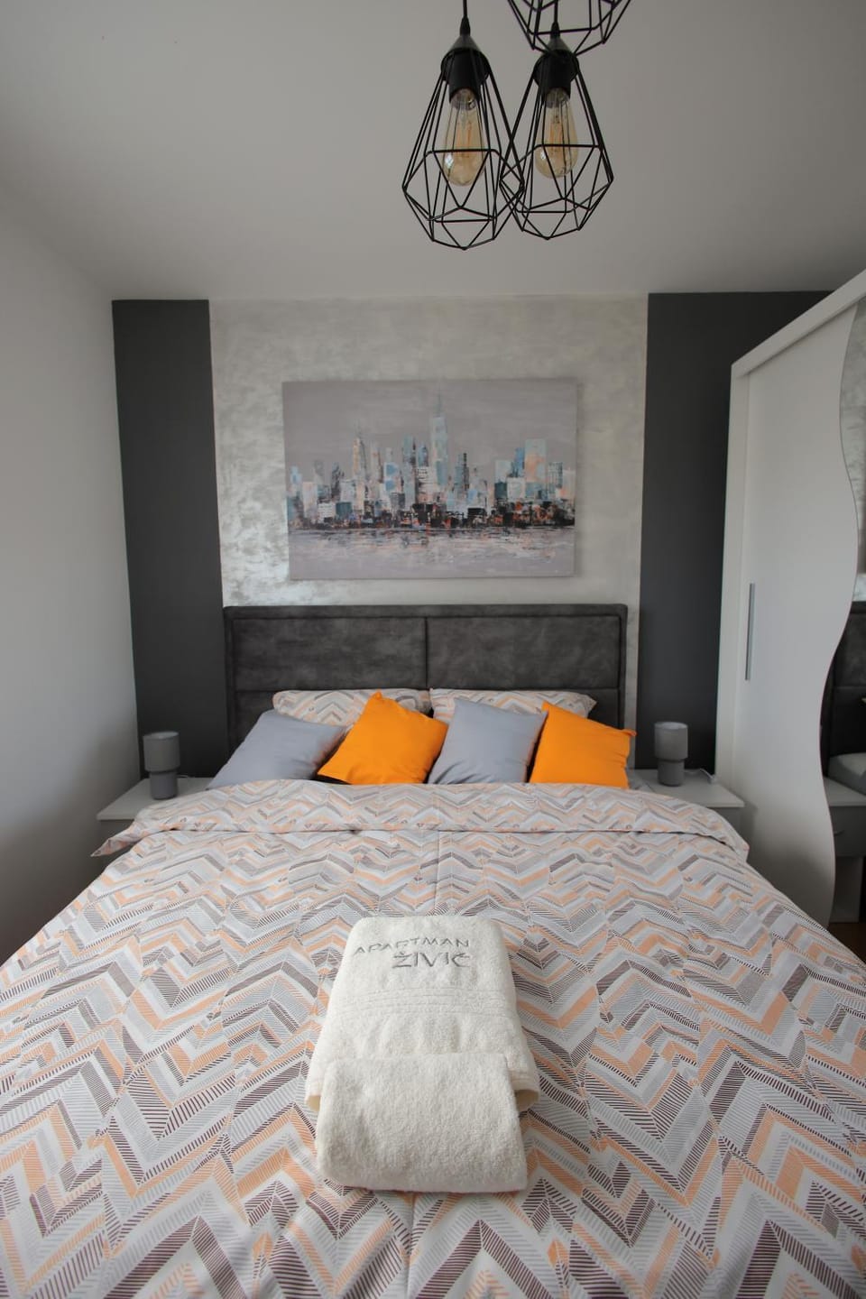 Bed, Photo of the whole room, Bedroom