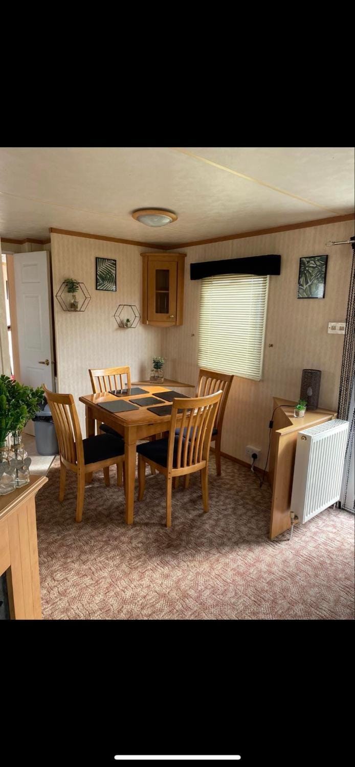 Dans van Campground/ 
RV Resort in Chapel Saint Leonards