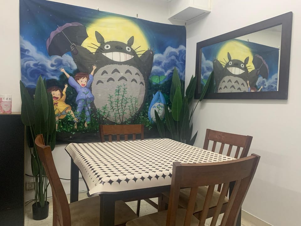 Decorative detail, Seating area, Dining area