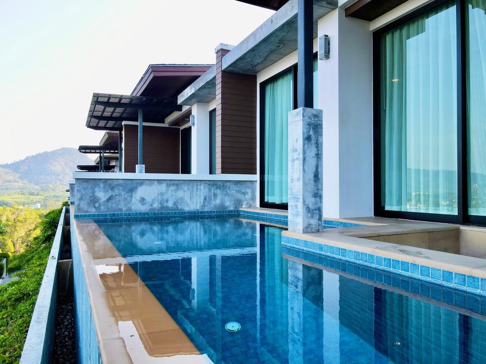 Property building, Day, Natural landscape, Mountain view, Pool view, Swimming pool