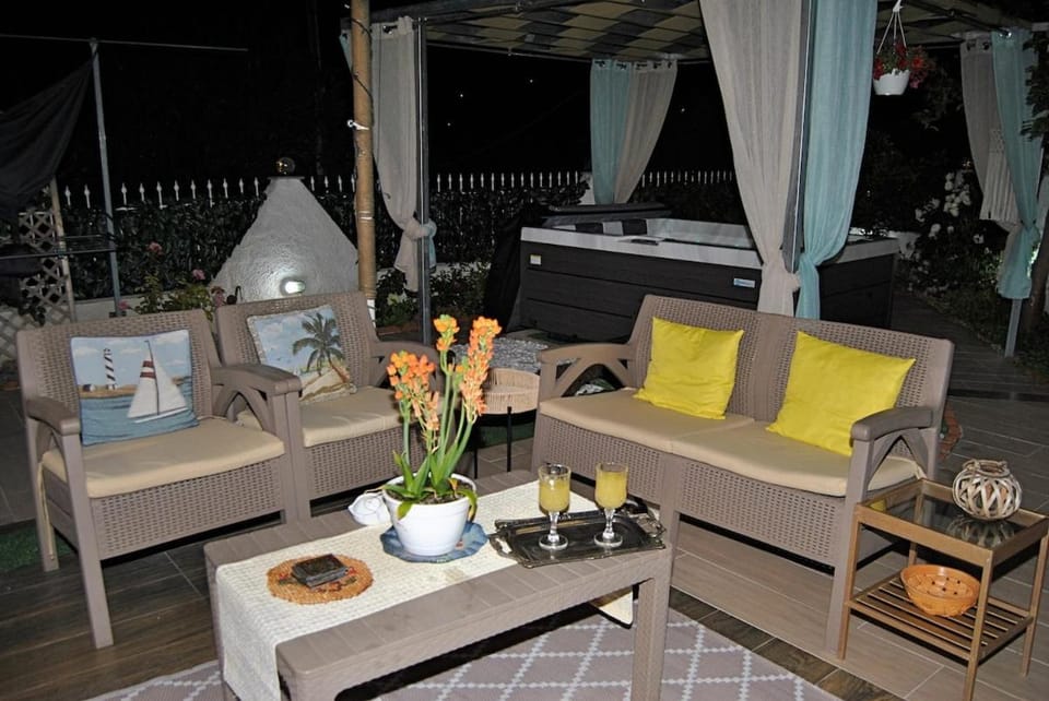 Patio, Night