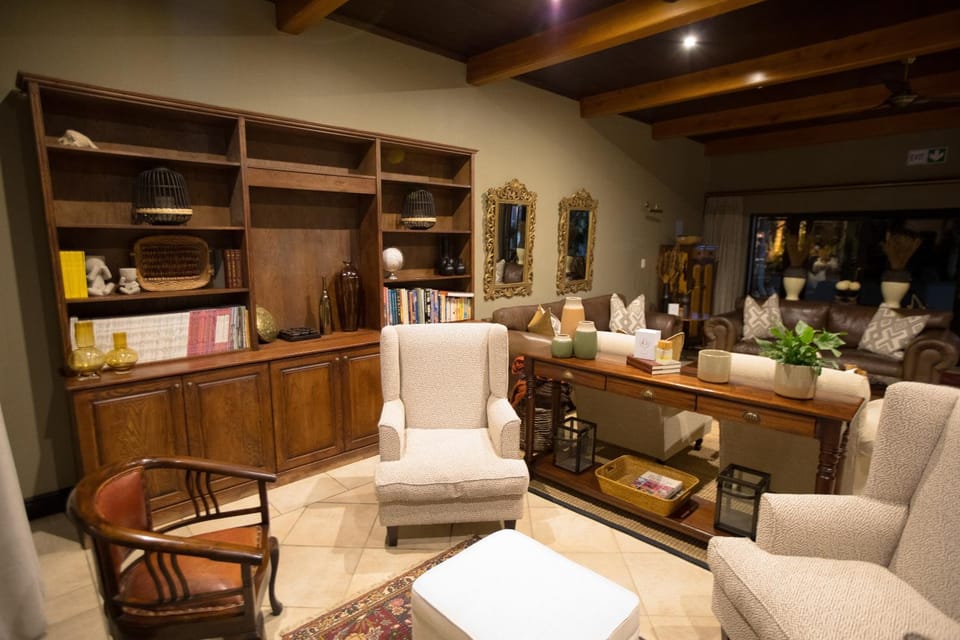 Communal lounge/ TV room, Seating area