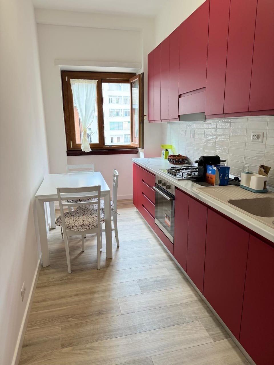 Kitchen or kitchenette, Kitchen or kitchenette, Seating area, Dining area