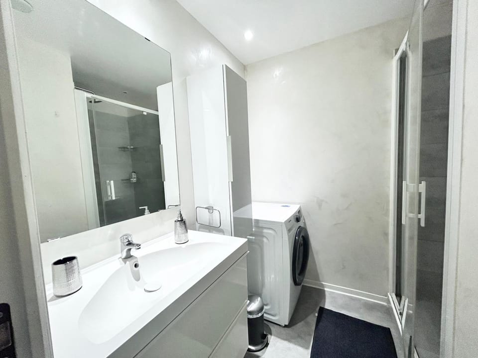 Océan - 6 pers Hyper centre, au pied de la plage Apartment in Saint-Raphael